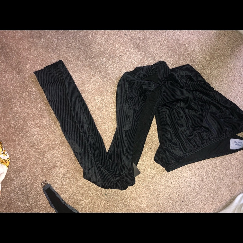 Monokini - Picture 2 of 2